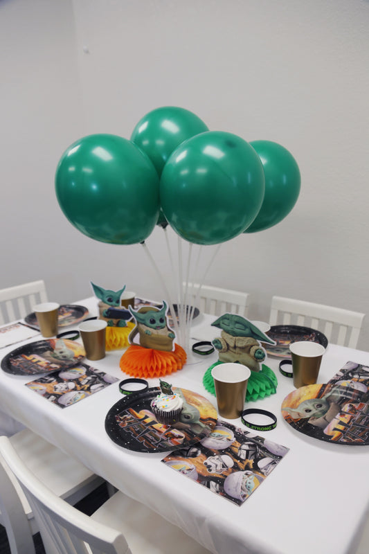 The Mandalorian/Baby Yoda Tabletop Kit